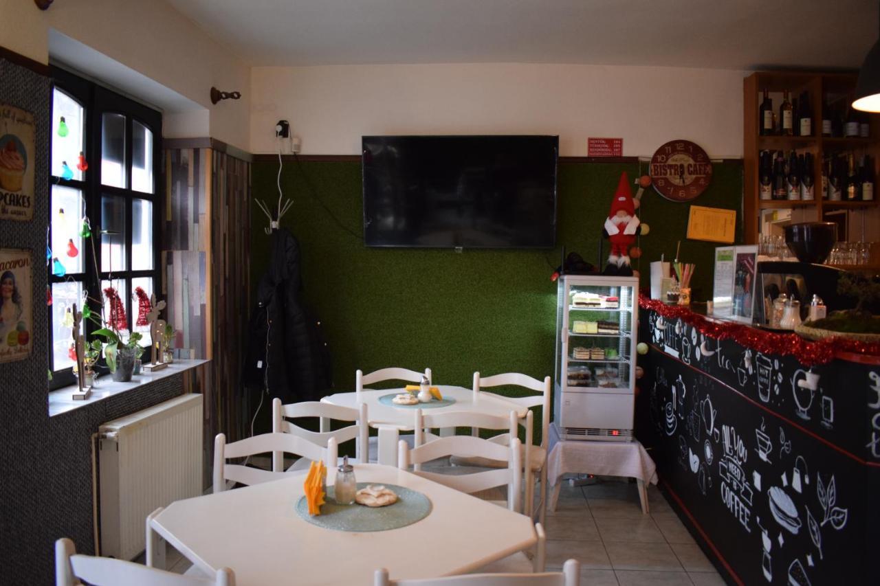 Ket Diofa Vendeghaz Hotell Felsőtárkány Exteriör bild