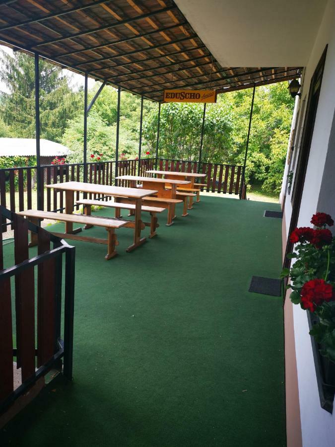 Ket Diofa Vendeghaz Hotell Felsőtárkány Exteriör bild