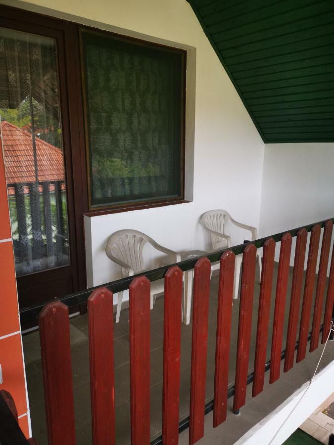 Ket Diofa Vendeghaz Hotell Felsőtárkány Exteriör bild