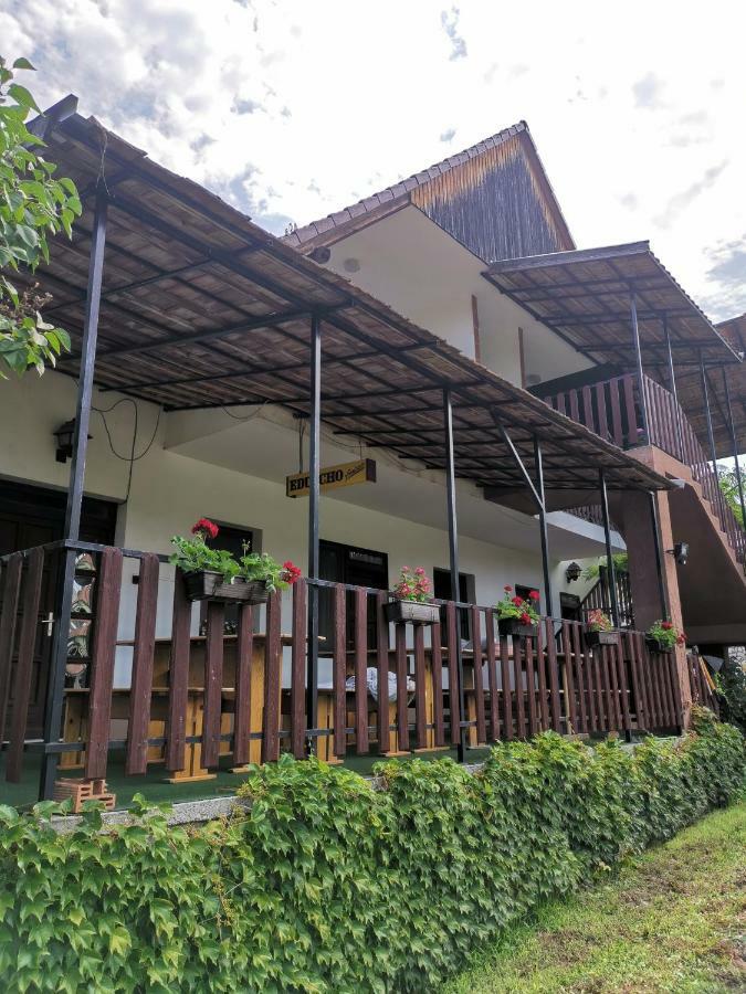 Ket Diofa Vendeghaz Hotell Felsőtárkány Exteriör bild